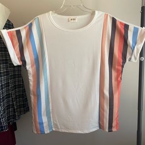 Bibi NWOT short sleeve top w stripped sleeves. Size Sm. All the summer feels!